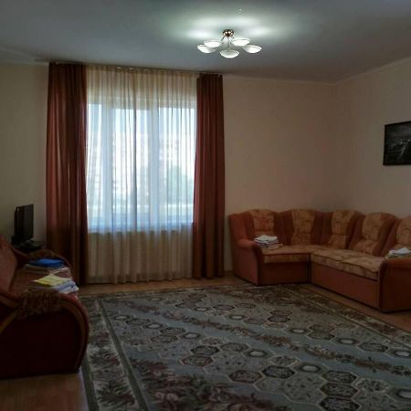 Apartments Domovik Просторная Квартира С Видом На Горы Moekatsjeve Buitenkant foto