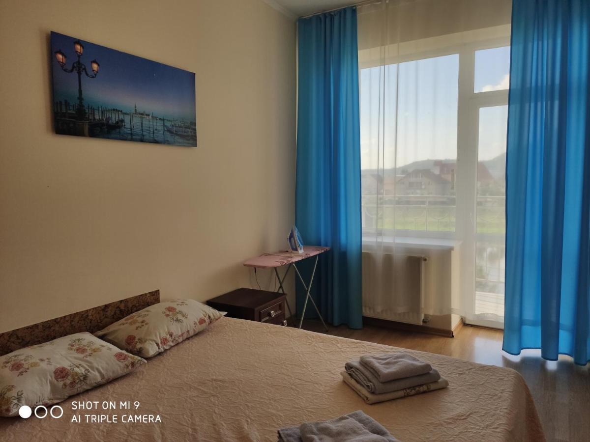 Apartments Domovik Просторная Квартира С Видом На Горы Moekatsjeve Buitenkant foto